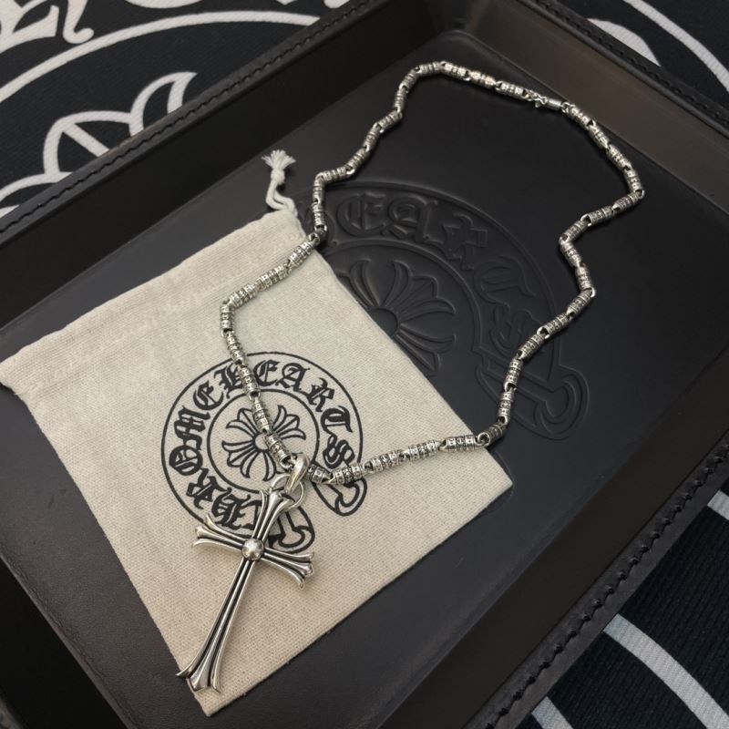 Ch*0me He**ts necklaces